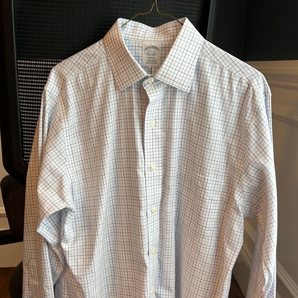 Brooks Brother non-iron dress shirt, light/blue box, size 15.5/32 regent fit.